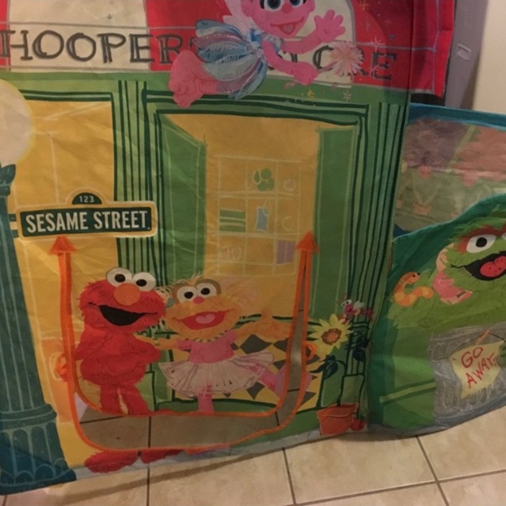 Sesame Street Pop Up Tent